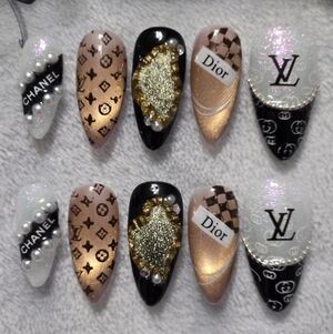 Luxury Designer-Inspired Press-On Nail Set – Handcrafted, Reusable, High-Quality
